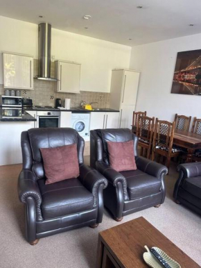 Blessed Thornhill Apartment with Parking